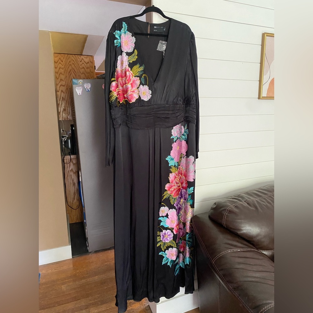 Gorgeous embroidered black floor-length dress - ASOS size 24 (could fit 26)